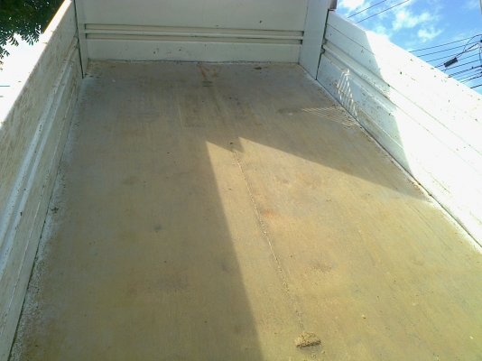 HINO KM505 - 117 HP WO4D หกล้อดั๊มพ์ มีสโลว์กลางครบพร้อม สภาพสวยจัดทั้งภายนอกและภายใน กระบะดั๊มพ์เหล็ก 4 ตันยิงหน้าของ สามมิตรแท้ๆ เครื่องแห้งแรงดี หัวเก๋งสวยไม่มีผุอุปกรณ์ภายในครบครันหยิบจับใช้งานง่าย พวงมาลัยเพาเวอร์ กระจกขึ้นลงได้ทั้ง 2 บาน คัชซีสวยมาก