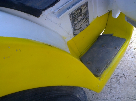 HINO KM505 - 117 HP WO4D หกล้อดั๊มพ์ มีสโลว์กลางครบพร้อม สภาพสวยจัดทั้งภายนอกและภายใน กระบะดั๊มพ์เหล็ก 4 ตันยิงหน้าของ สามมิตรแท้ๆ เครื่องแห้งแรงดี หัวเก๋งสวยไม่มีผุอุปกรณ์ภายในครบครันหยิบจับใช้งานง่าย พวงมาลัยเพาเวอร์ กระจกขึ้นลงได้ทั้ง 2 บาน คัชซีสวยมาก