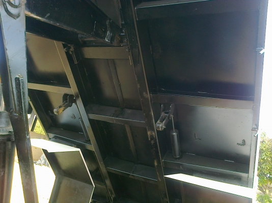 HINO KM505 - 117 HP WO4D หกล้อดั๊มพ์ มีสโลว์กลางครบพร้อม สภาพสวยจัดทั้งภายนอกและภายใน กระบะดั๊มพ์เหล็ก 4 ตันยิงหน้าของ สามมิตรแท้ๆ เครื่องแห้งแรงดี หัวเก๋งสวยไม่มีผุอุปกรณ์ภายในครบครันหยิบจับใช้งานง่าย พวงมาลัยเพาเวอร์ กระจกขึ้นลงได้ทั้ง 2 บาน คัชซีสวยมาก