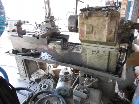 ขายเครืองกลึง ราคาถูก พร้อมใช้งาน ใบมีดคม ราคาต่อรองได้ ของเจ้าของขายเอง ไม่มีนายหน้าผ่าน รับรองไม่ผิดหวัง ใช้งานปกติ แต่งานอื่นเยอะไม่ว่างทำ ขายไปซะ