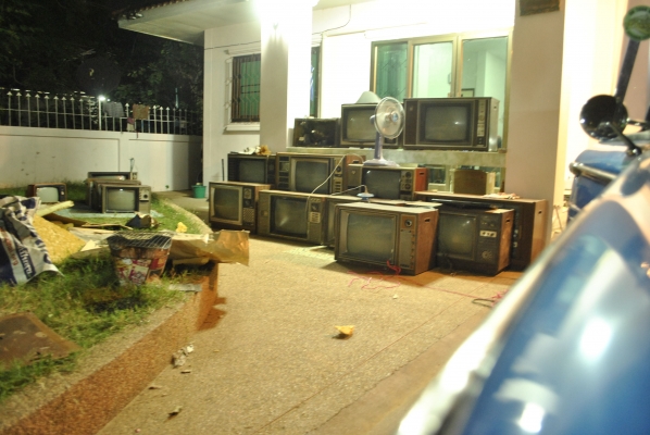 ขาย tv เก่าๆ แบบโบราณ คลาสสิค เอาไว้ตกแต่งบ้านและร้านค้าครับ