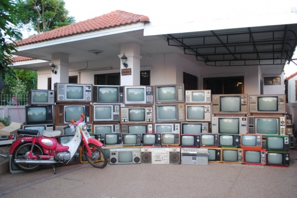 ขาย tv เก่าๆ แบบโบราณ คลาสสิค เอาไว้ตกแต่งบ้านและร้านค้าครับ