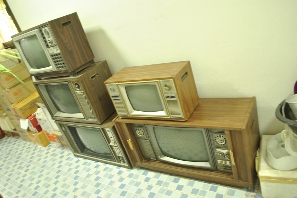 ขาย tv เก่าๆ แบบโบราณ คลาสสิค เอาไว้ตกแต่งบ้านและร้านค้าครับ