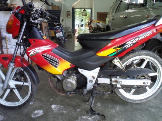 ขาย SONIC125 สตาร์ทมือ มีทะเบียน+พรบ. พร้อมโอนครับ