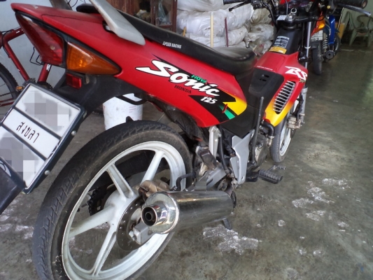 ขาย SONIC125 สตาร์ทมือ มีทะเบียน+พรบ. พร้อมโอนครับ