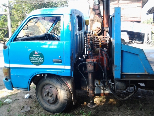 รถอีซูซุ KS21 พร้อมเครน 2.5 ตัน เป็นเทเลอร์ด้วย