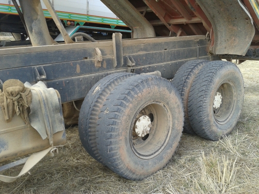 ขาย10ล้อ2เพลา เอกสารพร้อมโอน