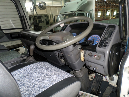 ขาย 6ล้อ ฮีโน่ เมก้า เครน 5 ตัน 220 แรง ยาว 7.20 สภาพสวยเดิมเครื่องดี พร้อมใช้งาน ชมก่อนได้ครับ สนใจติดต่อ 081-9425443