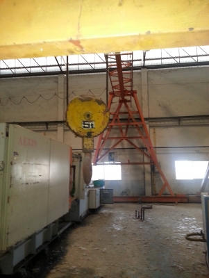 ขายเครน 5 ตัน 2 ชุด ราคารวม 450,000 บาท