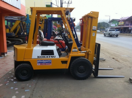 ขาย รถขุด รถตัก รถยก  มีหลายคันให้เลือกราคาถูก