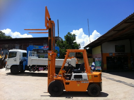 ขาย รถขุด รถตัก รถยก  มีหลายคันให้เลือกราคาถูก