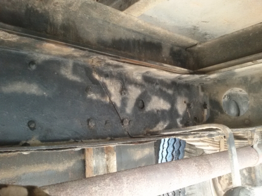 ขายรถ MITSUBISHI FK102H พื้นเทนเลอร์