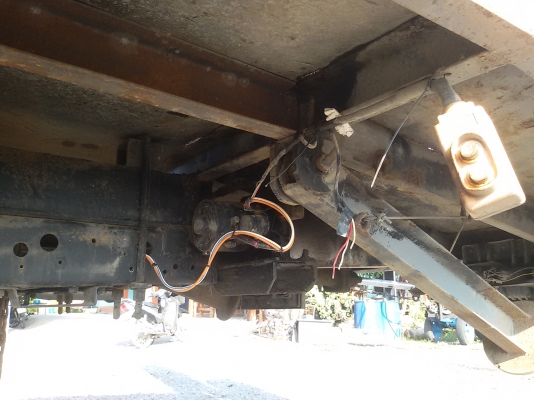 ขายรถ MITSUBISHI FK102H พื้นเทนเลอร์