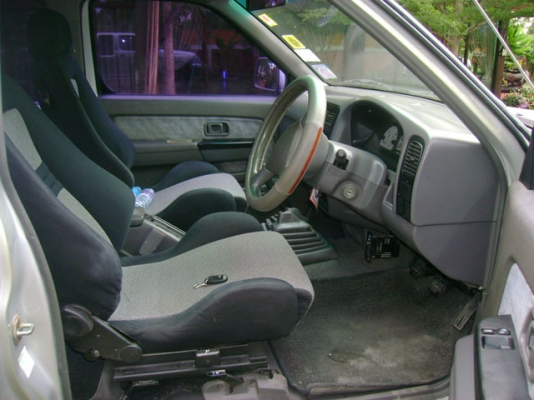 NISSAN FRONTIER CAB 4 WD เครื่อง 2.4 BENZIN LPG จากโรงงาน