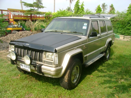 JEEP CHEROKEE 4.0 LIMITED AUTO LPG สภาพสวย