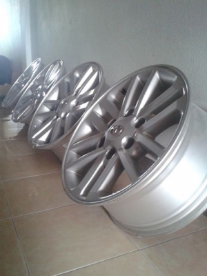 แม็กซ์ป่าวฟอจูนเนอร์ขอบ17 6รูสภาพใหม่