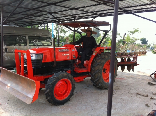 ขายถูกครับ 4508 พร้อมผานตราช้างแท้ สภาพ95\%เลยครับ รถทำงาน1500 ชม.