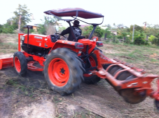 ขายถูกครับ 4508 พร้อมผานตราช้างแท้ สภาพ95\%เลยครับ รถทำงาน1500 ชม.