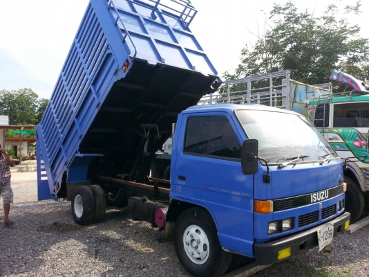 ขายดั้มเกษตรNPR110 แรง กระบอก ดั้ม 4ตัน เครื่องดี แคชซีสวย เอกสารพร้อมโอน