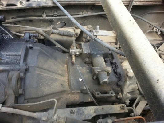 รถฮีโน่ 10 ล้อดั้ม 260 แรงม้า.  ปี 48  ( ขายแม่ , ลูก )  สนใจติดต่อ 081 - 6079515