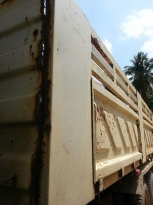 รถฮีโน่ 10 ล้อดั้ม 260 แรงม้า.  ปี 48  ( ขายแม่ , ลูก )  สนใจติดต่อ 081 - 6079515