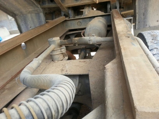 รถฮีโน่ 10 ล้อดั้ม 260 แรงม้า.  ปี 48  ( ขายแม่ , ลูก )  สนใจติดต่อ 081 - 6079515