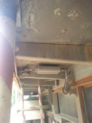 รถฮีโน่ 10 ล้อดั้ม 260 แรงม้า.  ปี 48  ( ขายแม่ , ลูก )  สนใจติดต่อ 081 - 6079515