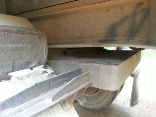 รถฮีโน่ 10 ล้อดั้ม 260 แรงม้า.  ปี 48  ( ขายแม่ , ลูก )  สนใจติดต่อ 081 - 6079515