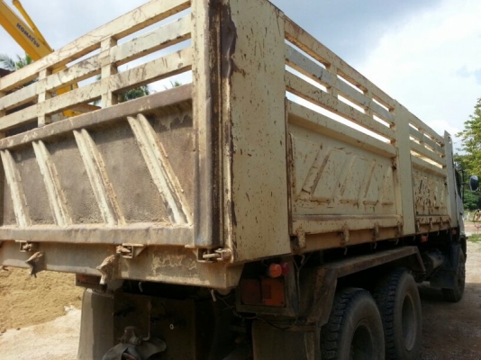 รถฮีโน่ 10 ล้อดั้ม 260 แรงม้า.  ปี 48  ( ขายแม่ , ลูก )  สนใจติดต่อ 081 - 6079515