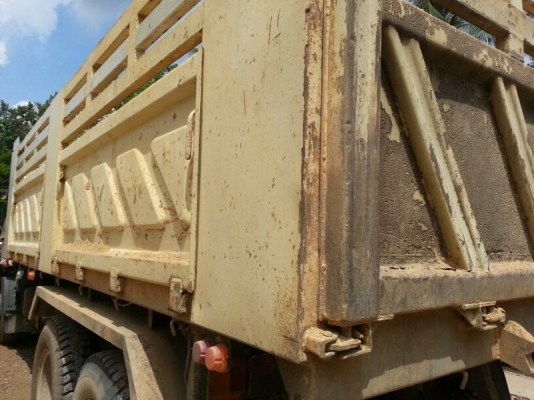 รถฮีโน่ 10 ล้อดั้ม 260 แรงม้า.  ปี 48  ( ขายแม่ , ลูก )  สนใจติดต่อ 081 - 6079515