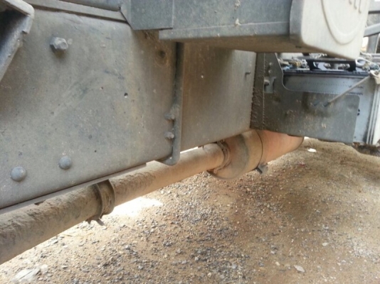 รถฮีโน่ 10 ล้อดั้ม 260 แรงม้า.  ปี 48  ( ขายแม่ , ลูก )  สนใจติดต่อ 081 - 6079515