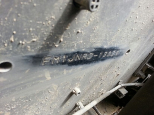 รถฮีโน่ 10 ล้อดั้ม 260 แรงม้า.  ปี 48  ( ขายแม่ , ลูก )  สนใจติดต่อ 081 - 6079515