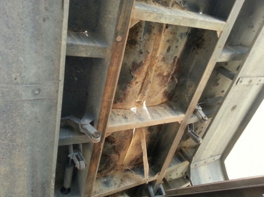 รถฮีโน่ 10 ล้อดั้ม 260 แรงม้า.  ปี 48  ( ขายแม่ , ลูก )  สนใจติดต่อ 081 - 6079515