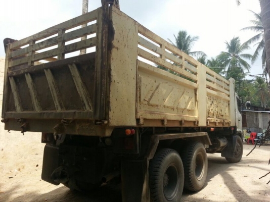 รถฮีโน่ 10 ล้อดั้ม 260 แรงม้า.  ปี 48  ( ขายแม่ , ลูก )  สนใจติดต่อ 081 - 6079515