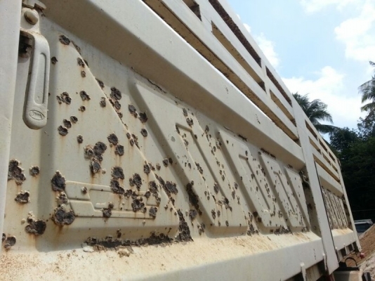 รถฮีโน่ 10 ล้อดั้ม 260 แรงม้า.  ปี 48  ( ขายแม่ , ลูก )  สนใจติดต่อ 081 - 6079515