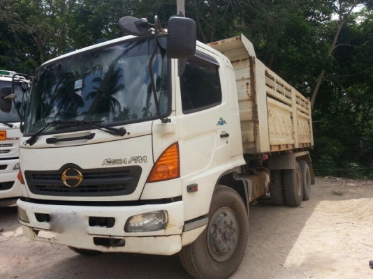 รถฮีโน่ 10 ล้อดั้ม 260 แรงม้า.  ปี 48  ( ขายแม่ , ลูก )  สนใจติดต่อ 081 - 6079515