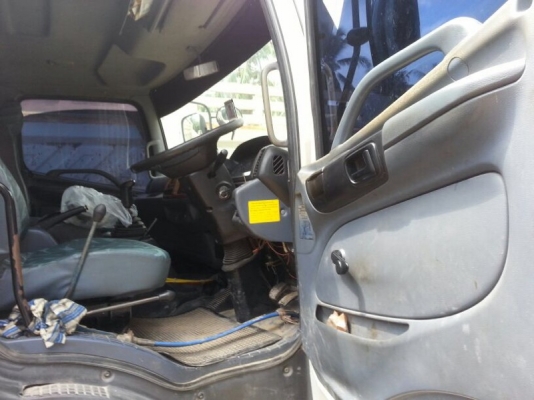 รถฮีโน่ 10 ล้อดั้ม 260 แรงม้า.  ปี 48  ( ขายแม่ , ลูก )  สนใจติดต่อ 081 - 6079515