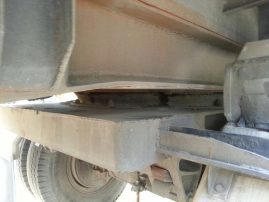 รถฮีโน่ 10 ล้อดั้ม 260 แรงม้า.  ปี 48  ( ขายแม่ , ลูก )  สนใจติดต่อ 081 - 6079515