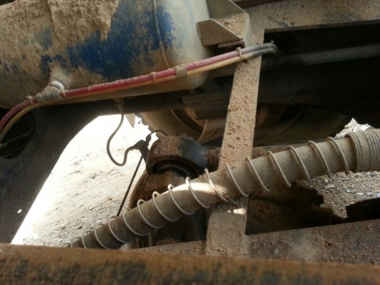 รถฮีโน่ 10 ล้อดั้ม 260 แรงม้า.  ปี 48  ( ขายแม่ , ลูก )  สนใจติดต่อ 081 - 6079515