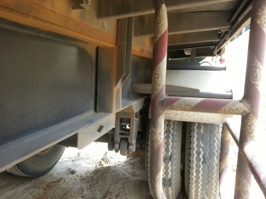 รถฮีโน่ 10 ล้อดั้ม 260 แรงม้า.  ปี 48  ( ขายแม่ , ลูก )  สนใจติดต่อ 081 - 6079515