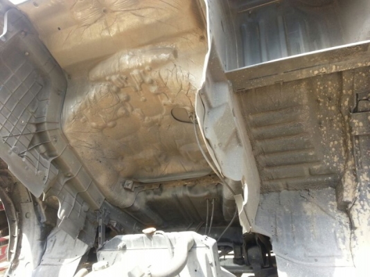 รถฮีโน่ 10 ล้อดั้ม 260 แรงม้า.  ปี 48  ( ขายแม่ , ลูก )  สนใจติดต่อ 081 - 6079515