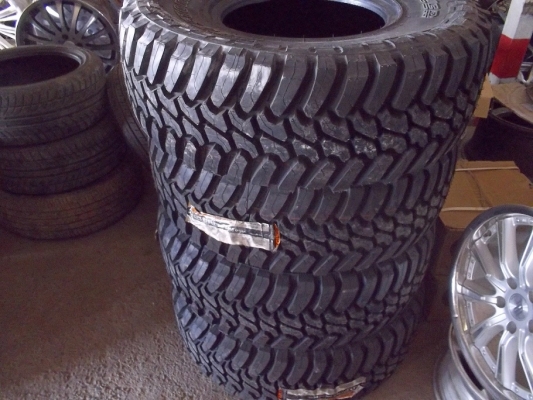 ขายยางใหม่ 33x12.5x15  MT  DEESTONE