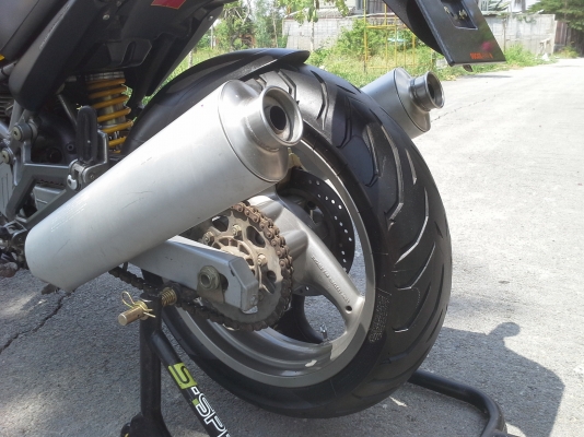 จัดมาอีกลำขาย DUCATI MONSTER 750 i.e. ปี 2003 รถพร้อมใช้งานครับ