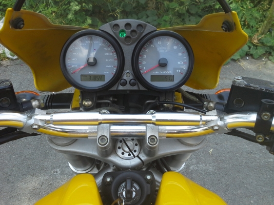 จัดมาอีกลำขาย DUCATI MONSTER 750 i.e. ปี 2003 รถพร้อมใช้งานครับ