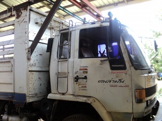 ขาย รถสิบล้อ 240 คับรถบ้านคับหมดหน้าอ้อยไม่มีงานวิ่งคับ