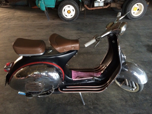 ขาย vespa 150  60000  พร้อมทะเบียน