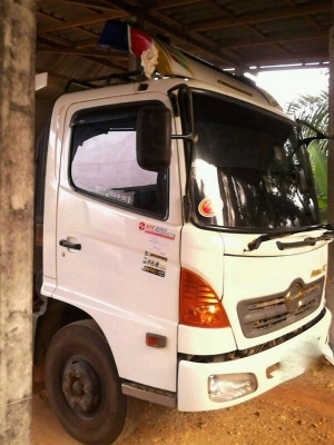 รถฮีโน่ 6 ล้อดั้ม 170 แรงม้า.  ปี 50  ( รถวิ่ง 8x,xxx กม. )  สนใจติดต่อ 081 - 6079515