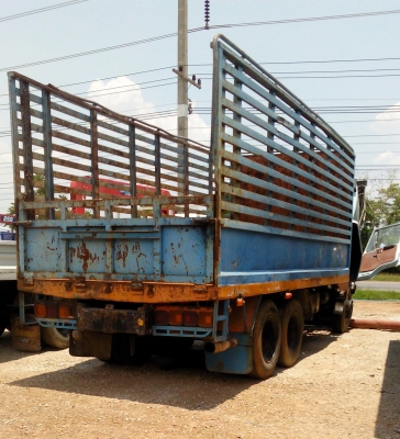 อีซูสุ ร๊อคกี้175 แรงม้า 10ล้อเพลาเดียว หัว-คัชซี อีซูสุ ร๊อคกี้175 แรงม้า 10ล้อเพลาเดียว หัว-คัชซี