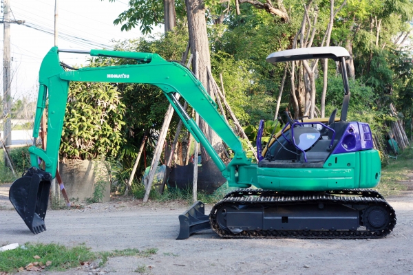 ขายแม็คโคร KOMATSU PC45MR-1 นำเข้าจากญี่ปุ่น ไม่เคยผ่านการใช้งานในไทย ติดต่อ 086-775-7900, 086-324-1992