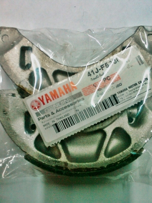 @@@ ผ้าเบรค รถจักรยานยนต์ ชุดละ 100 บาท  @@@